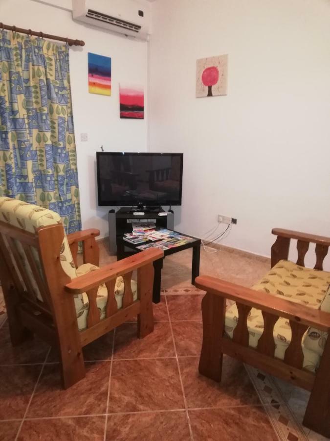 Appartement Chriselina Gottage à Paphos Extérieur photo